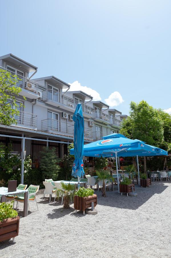 Hotel Holiday-M โอครีด ภายนอก รูปภาพ