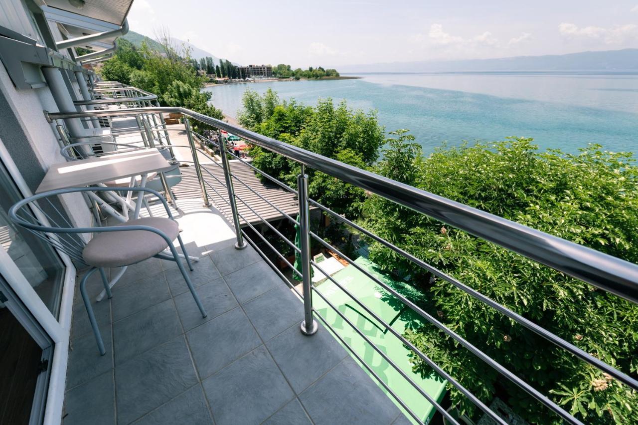 Hotel Holiday-M โอครีด ภายนอก รูปภาพ
